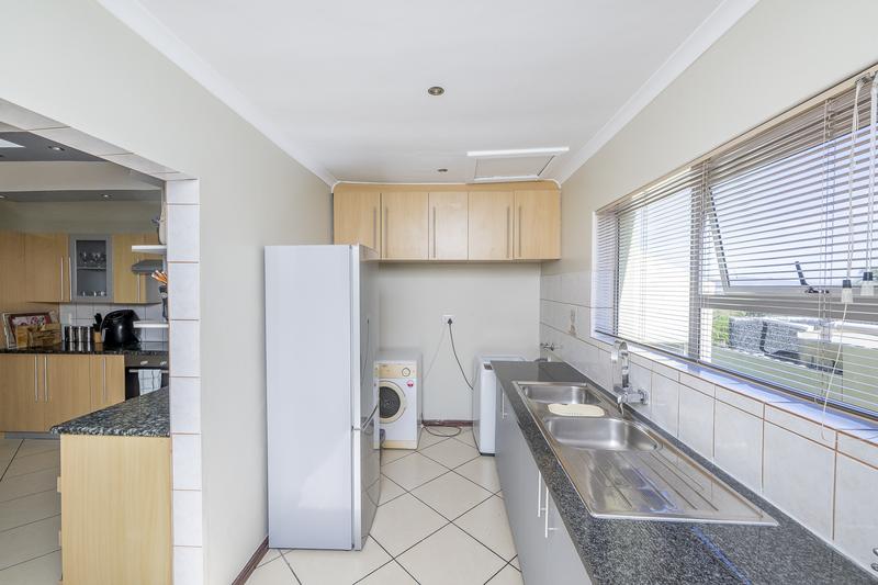 To Let 6 Bedroom Property for Rent in Kleinbron Estate Western Cape